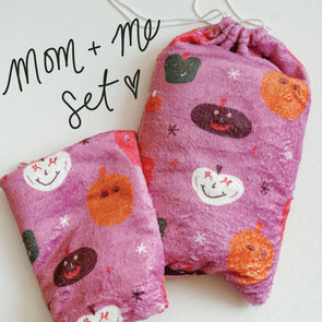 Mom + Me Happy Pumpkin Blanket Set